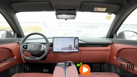 一台中型SUV的生死赌局:双动力破局能否救回极狐?-1