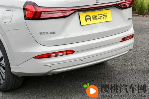全时四驱+实用场景,赛力斯蓝电E5 PLUS四驱版,全能选手?-3