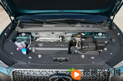 售价999万元起，全新奇瑞瑞虎8上市，两种外观，16T达到200马力-1