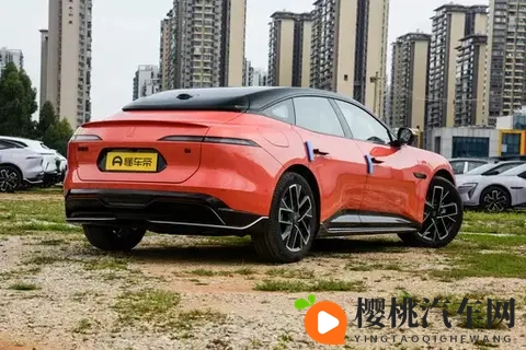 华为辅助驾驶+空气悬挂,这款中型车有豪华车的味道?-2