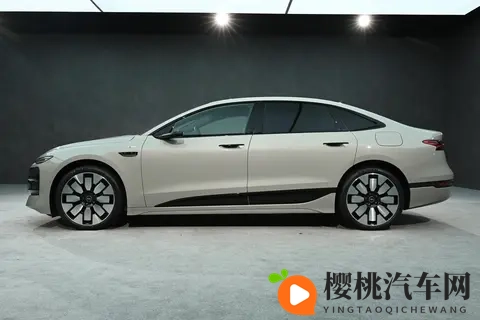 奥迪A6也电动了！续航770公里+华为智驾，这次是玩真的？-1