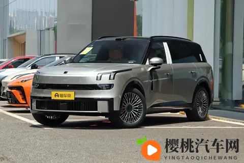 大型SUV怎么选?深蓝S09与领克900对比,谁更适合家用-1