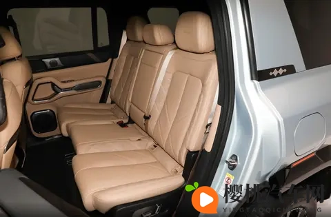 硬派SUV大横评，捷途纵横G700对比方程豹豹8，谁的越野实力更强？-3