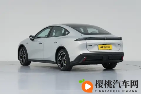 10 毫秒磁流变悬架 + 零重力座椅,深蓝 L06 太懂年轻人-1