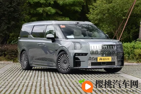 极氪009:明星同款MPV,39秒破百,续航702km,家用够不够?-2