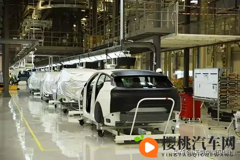 中文字幕2019年最好看电视剧：2019汽车风云：新能源汽车崛起，豪华竞争白热化-3