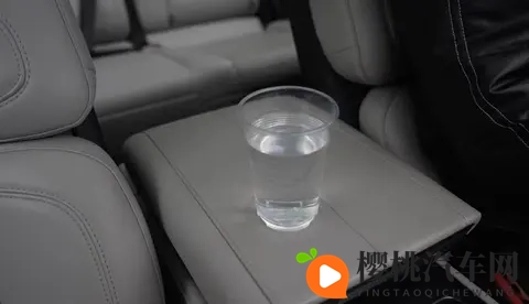 我脱老师奶罩老师让我吃她奶:智能驾驶新突破,安全舒适两不误-3