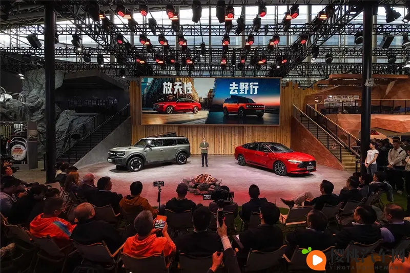 2025广州车展:智能混动双箭齐发,福特车展亮出新答案-1