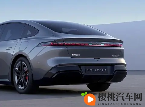 全家试驾东风奕派eπ007+:智美超能轿跑,低至1499万元入手!-1