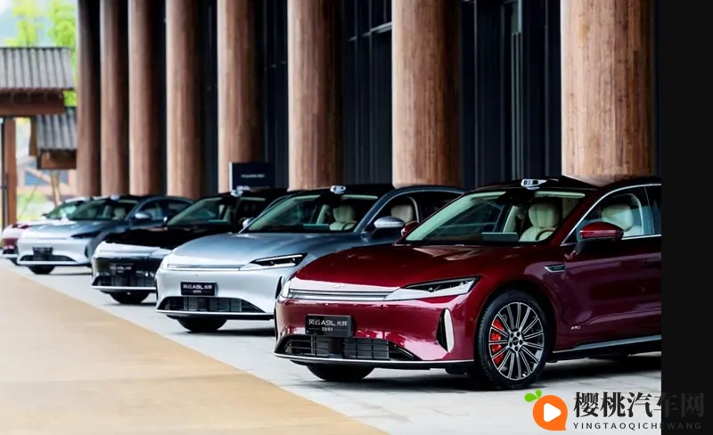 把高端配置卖成“白菜价”?奇瑞风云A9L光辉版配置解析-1