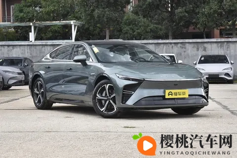 2025款星纪元ES纯电：续航700km，800V补能，真香-3