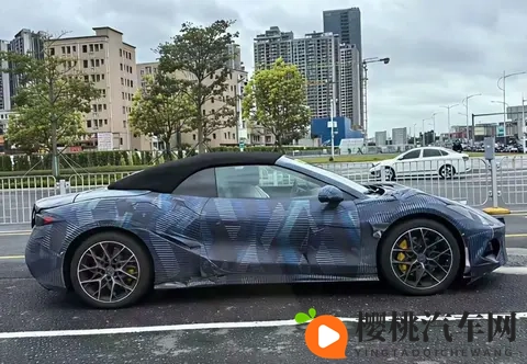 中国人的敞篷车终于来了 从腾势Z看国产车敢不敢跟世界比一比-1