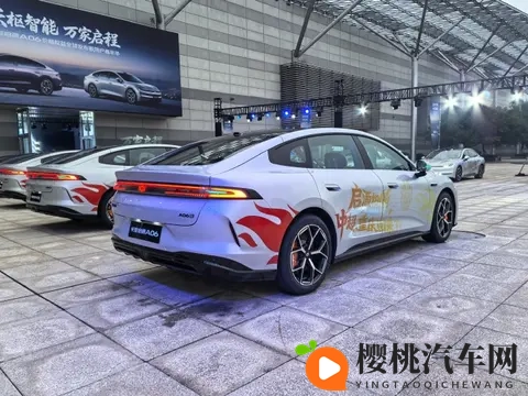 长安启源A06正式上市 售价1099-1499万元-3