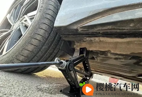 换胎必修课：尺寸之外，这两个关键数字才是安全与省油的真行家-1