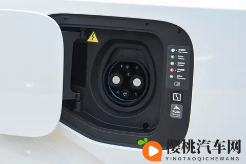 想买豪华MPV?不妨看看极氪009,限时权益还能省不少钱-3