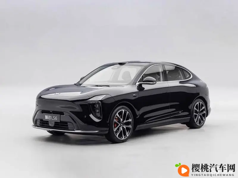 他摸着她双乳不停呻吟A片小视频：偷拍情侣亲密瞬间，视频内容不堪入目-2