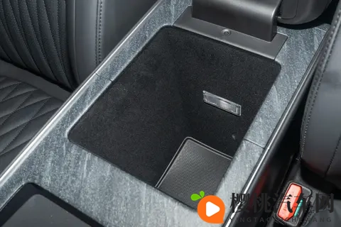 C级大五座SUV，空间宽敞、续航长，性价比也算可以了-星纪元ET-1