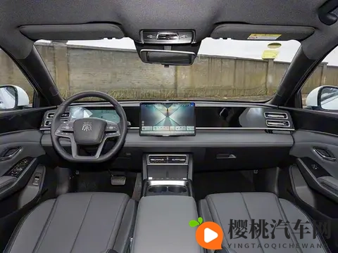 插混车型的佼佼者，满足不同定位需求 奇瑞风云A8L VS 比亚迪秦L-2