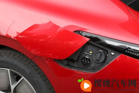 新能源车怎么选?20万起,标配Lion AI,星纪元ES值得一看-3