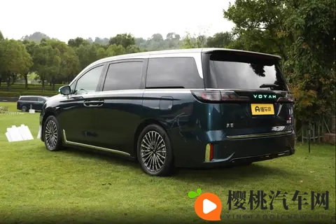 一对三胎家庭的真实选择:26款岚图梦想家PHEV-1