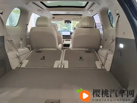 智己LS9实体店看车体验——不愧是上汽旗舰-3