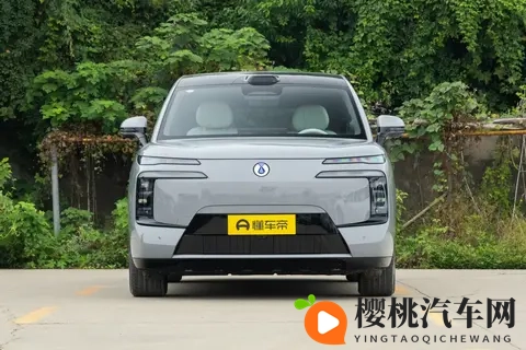 腾势N8L DM试驾：3198万元起售，能装下三代人欢乐的大六座SUV-1