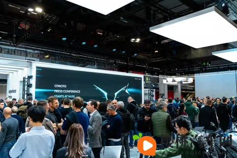 感谢春风,为我们中国摩托车品牌在世界顶级舞台上长脸了!-1