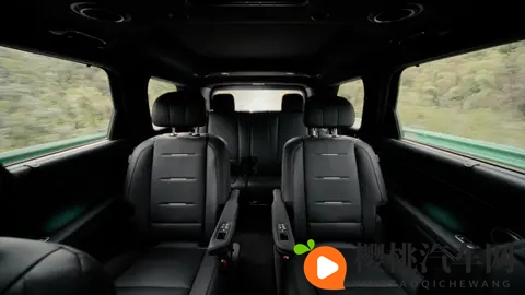 满油续航超 1000km！帕里斯帝 6_7 座布局，家庭出行太香了-1