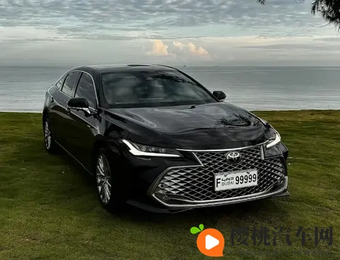 丰田亚洲龙:家用商用都靠谱,省心省油的中型车选择-1