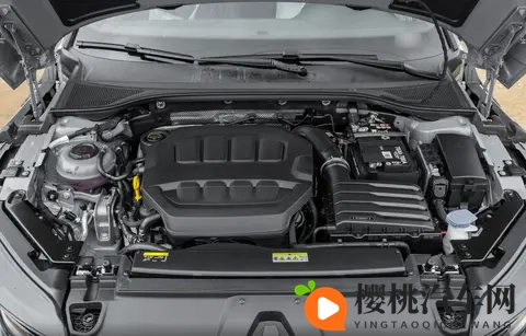 个性鲜明,符合年轻用户的审美,大众CC改款该怎么选?-1