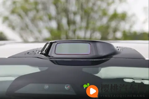 想买MPV被26款岚图梦想家吸引,这些细节,让家庭出行更舒心-2