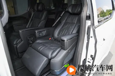 极氪009再放大招!限时综合优惠近8万,11月想换车的抓紧了-1