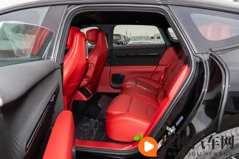 华为深度加持，鸿蒙座舱，12扬声器+冰箱，试驾阿维塔12-2