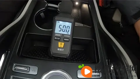 10月电子厂全景沟厕:十月电子工厂全景探秘之旅-3