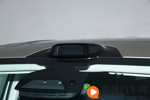 26款岚图梦想家增配又降价,30万多买MPV值吗?-3