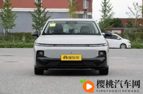 新车|风云A9L光辉四驱上市 1719万享全能体验-1