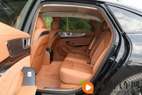 红旗 H9 选买：旗享 vs 旗畅差 4 万，哪款最值？-2