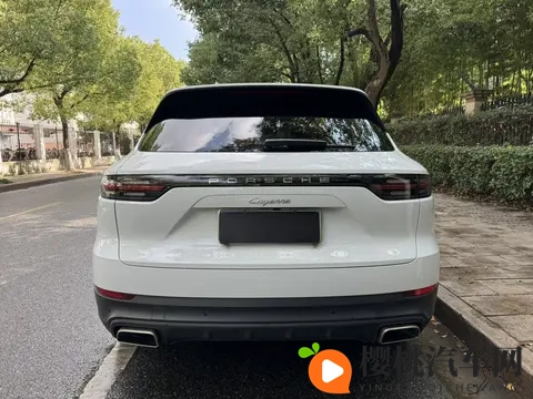 一手保时捷Cayenne:三年车龄,558万,奶爸的豪华之选?-1