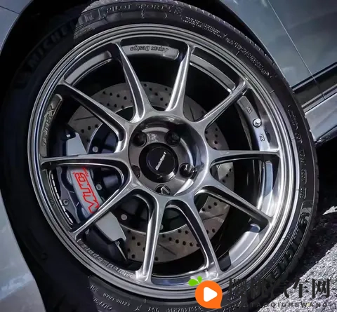 本田雅阁改装MUC前轮CX4四活塞刹车卡钳-2