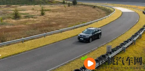 抢先试驾现代EO 羿欧:动力稍逊,刹车忒稳,操控领先-2