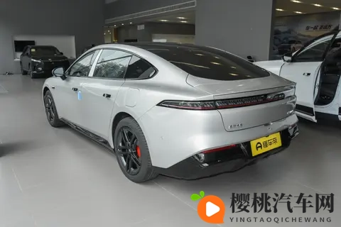 里程无忧的轿跑新姿态：东风奕派eπ007+增程版深度体验-2