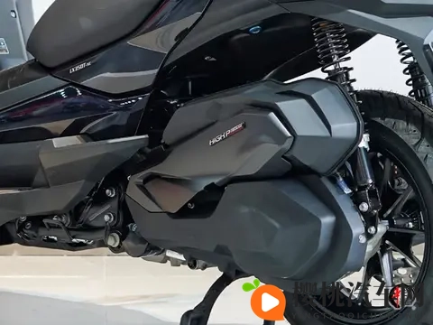 德系平台+国产价格,2025款无极SR4 Max中排踏板,售价29999元起-1