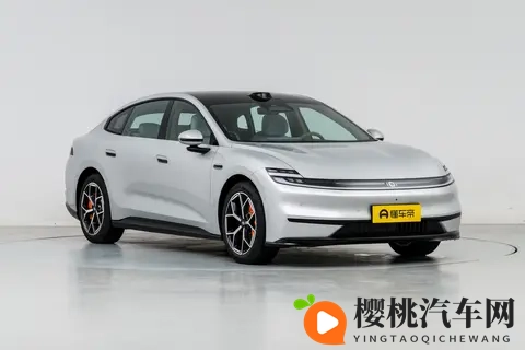 广汽昊铂A800车展全球内饰首发，全速冲刺高速L3商用-1