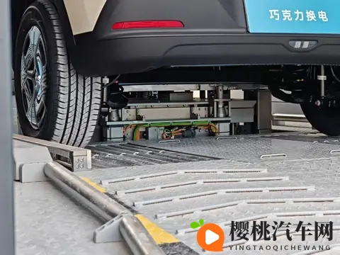 被按摩师玩弄到高潮A片:按摩师手法高超,顾客享受至极-2