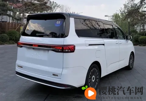 1698万元起!北汽锐胜M8预售-1