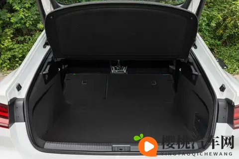 手脚绑上拿刷子刷尿道孔:束缚手脚刷洗私密部位,谨慎操作-2