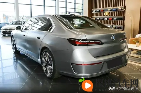 宝马7系919万起售,配置升级却砍掉四驱-3