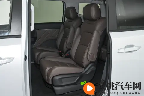 10万级MPV新标杆！星光730空间大、动力强，家用真香！-2