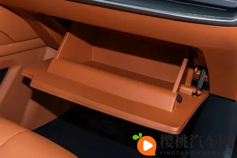 15万级轿跑竟全系标配激光雷达?东风奕派eπ007+升级上市!-1