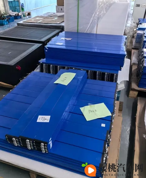 为什么比亚迪汉L用的是磷酸铁锂电池,而不是三元锂?-1